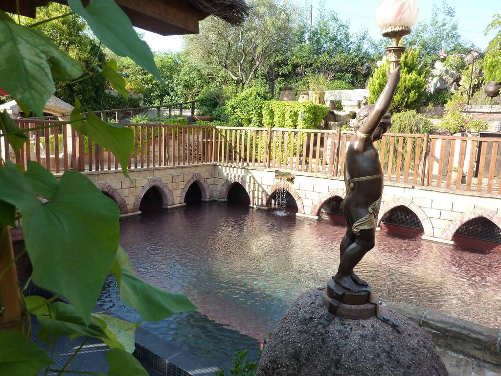 Chateau Hotel La Vignette Haute Auribeau-sur-Siagne Esterno foto