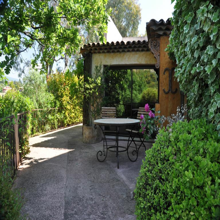 Chateau Hotel La Vignette Haute Auribeau-sur-Siagne Camera foto
